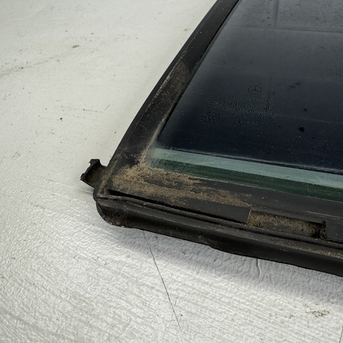 2002-2007 Mercedes C320 C350 W203 Rear Left Quarter Vent Glass 2037300155 OEM - Picture 8 of 10