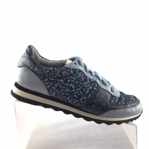 c121 low top sneaker