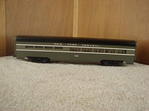 Lionel 6-7207 New York Central 20th Century Aluminum Dining Car with box - Picture 7 of 17