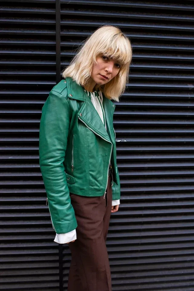 Elegante Chaqueta de Cuero de Cordero Genuino Verde Hecha a Mano Motociclista Moto Informal Foto 2 de 4