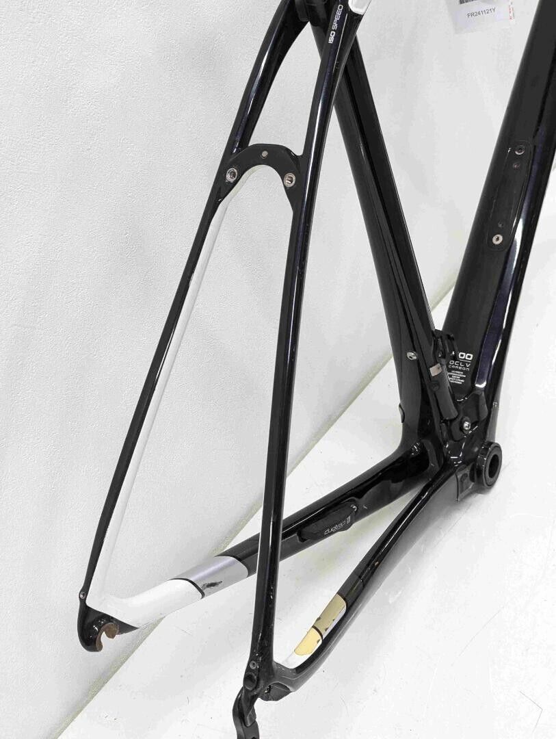 Trek Domane SL 58cm 2017 Model Carbon Frame Set Road Bike Trek Domane SL 58cm 2017 Model Carbon Frame Set Road Bike