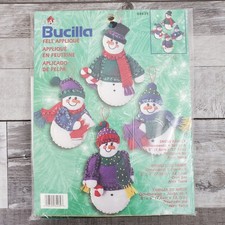 New Bucilla Snow Family Christmas Ornaments Set of 4 Felt Applique Snowman 84439