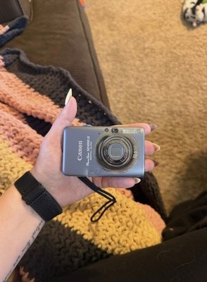 Canon PowerShot SD1200 IS 10MP Compact Camera 3x Zoom IS 2.7in Silver