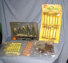  MODEL RAILROAD LAYOUT ACCESSORIES LOT - SIGNS, PEOPLE, TREES, UTILITY POLES