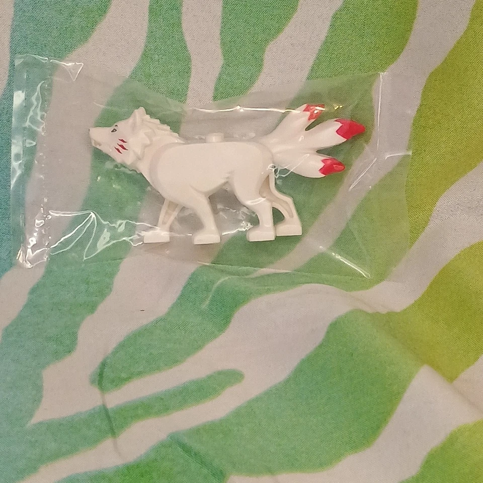 Lego Ninjago White 3 Tail Wolf Akita Bb0916c01pb01 New - Image 2 of 4