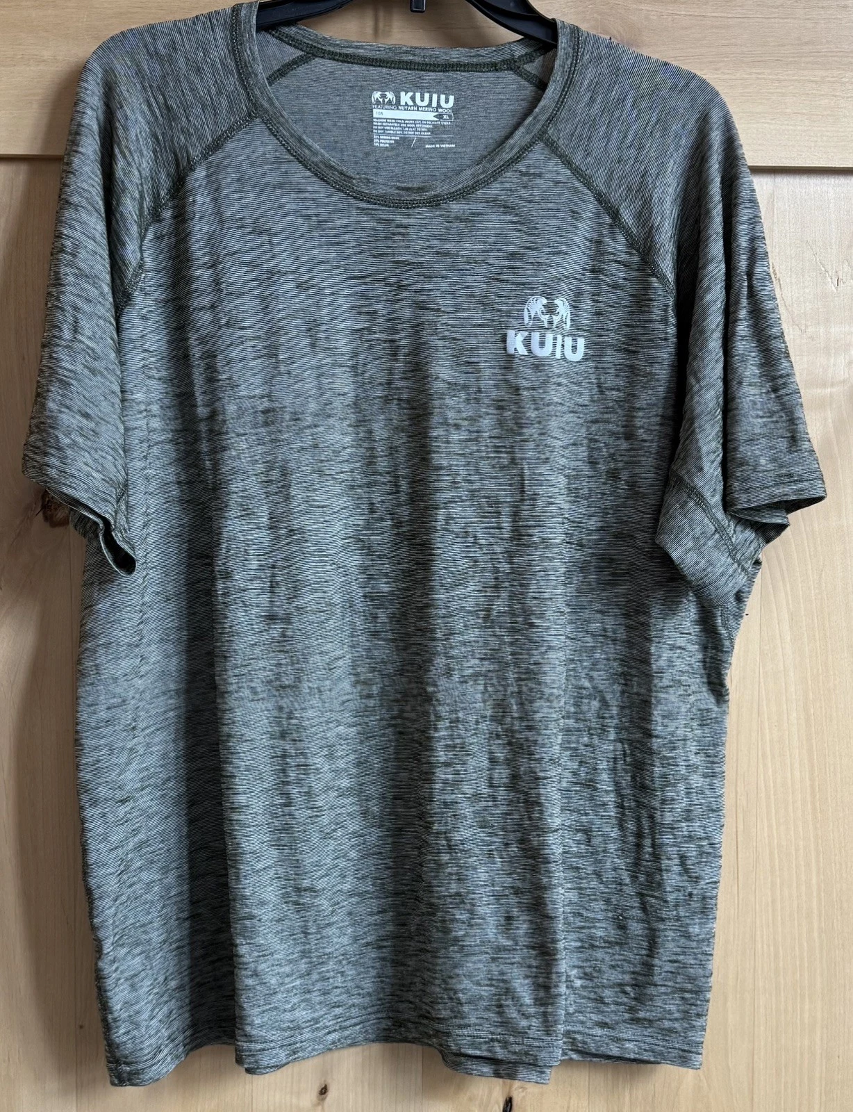 KUIU Men's Active Merino 105 Short Sleeve Nuyarn T-Shirt Gray Base Layer XL