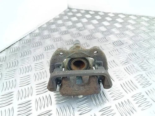 BMW 1 E87 Support hinten rechts 1.60 Petrol 85kw 2007 25052012