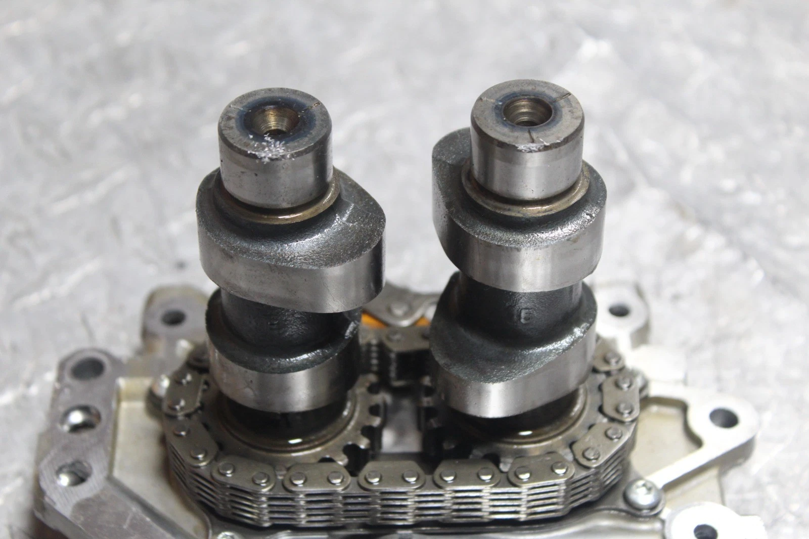 2005 HARLEY-DAVIDSON DYNA LOW RIDER FXDL OEM CAMSHAFT CAMS CAM SHAFTS W PLATE - product detail image 6