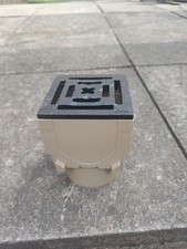 ACO HexDrain Corner Unit Galvanised Steel Grating Vertical Outlet 399100