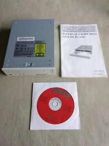 Buslink Internal 48X12X48 CD-RW Drive Model LTR-48125W Nero