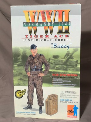Dragon DML 70019 Tiger Ace ''Bobby Woll'', Normandy 1944 1:6 2000 MIB New