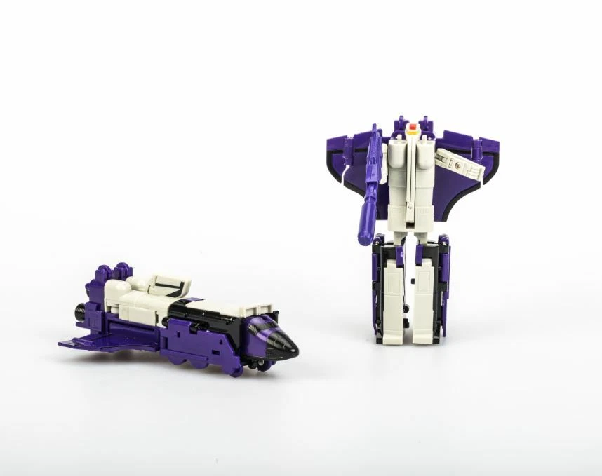 Transform G1 Astrotrain reissue brand new action figure MISB Gift - Image 4 of 4