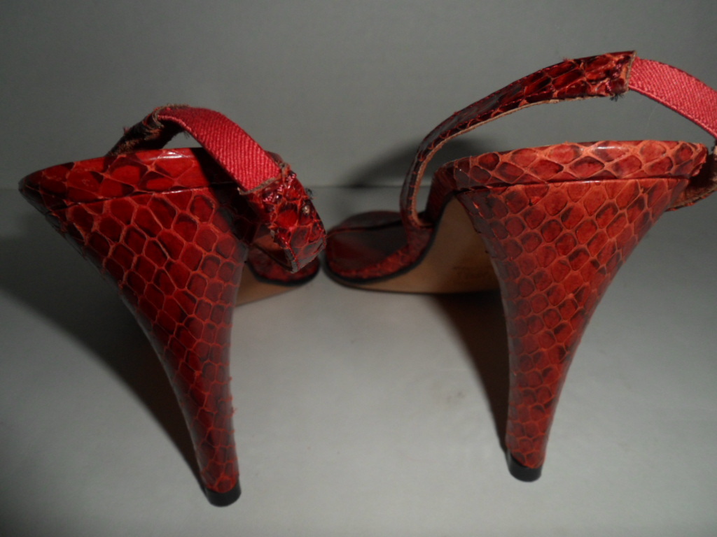 Sandali Yves Saint Laurent Paris pelle di serpente rosso Italia 7M cinturino tacco 4"
