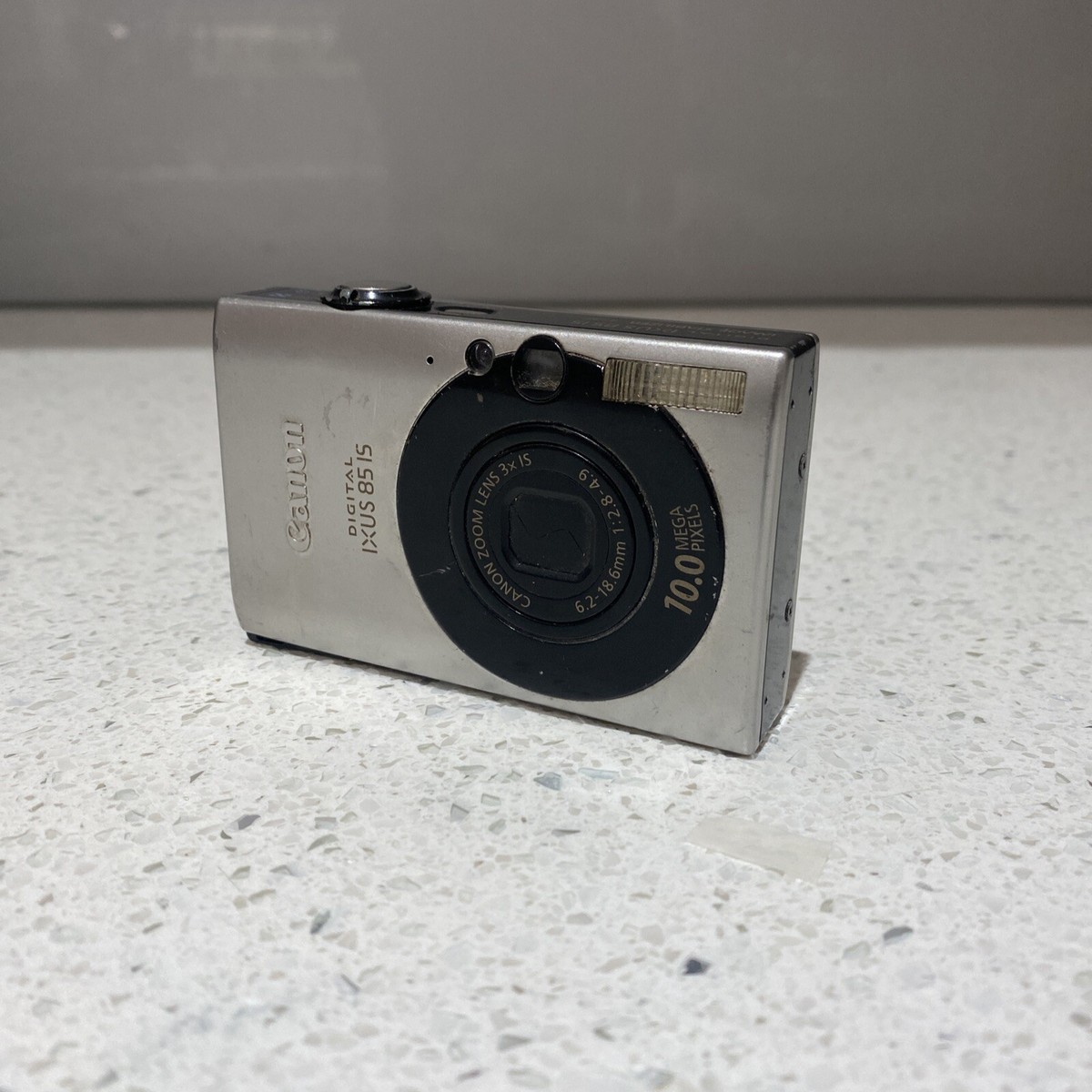 Canon IXUS 85 IS 10.0MP Compact Digital Camera Silver (made In