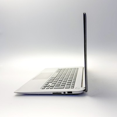 Toshiba KIRA Ultrabook   i7   8GB RAM   Touchscreen   Windows 10