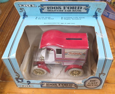 ERTL True Value 1905 Ford Delivery Car Bank 1/25 scale Die Cast In Original Box