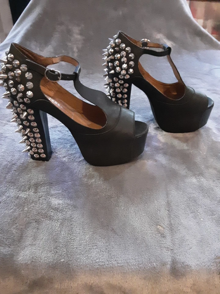 JEFFREY CAMPBELL Foxy Spike Negro Plataforma Tirantes Tacones Tachonados Talla 6.5 (37) Foto 3 de 4