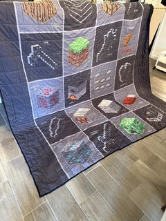 Minecraft Full Quilt Characters & Elements From Video Game 2017 Great Condition