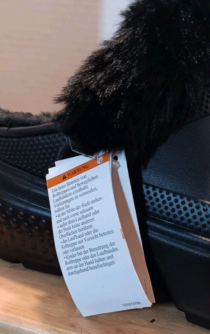 Crocs STOMP Lined Clog Black Fur 208546-001 M12 New image 3