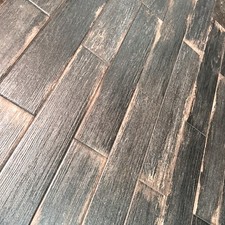 Azulejo de piso de tablón de porcelana de madera negra serie Atelier 3,14 x 18 (CAJA DE 10)