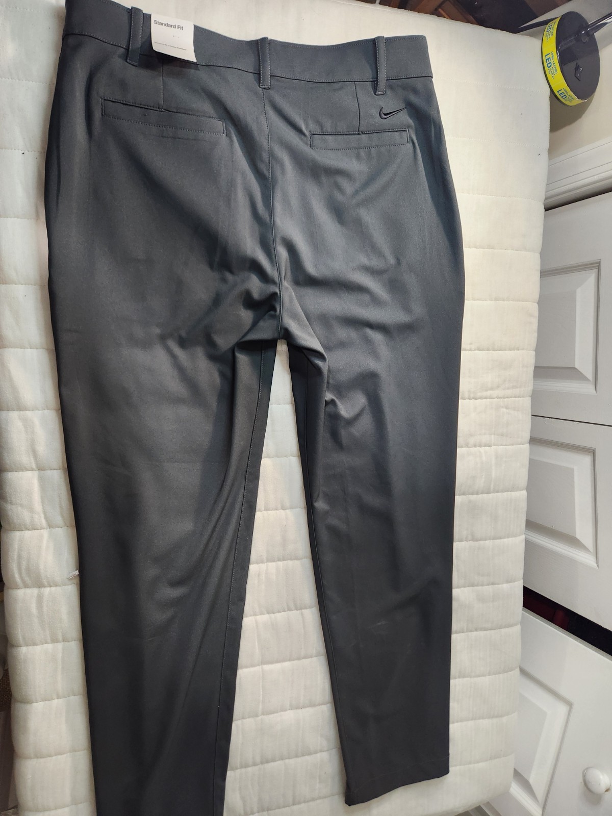 Nike Dri-Fit Men’s Size 34x32  Standard Fit Golf Pants thumbnail 4