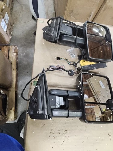 Used Smoked Painted Black Switchback Tow Mirrors for 14-2019 Silverado Sierra