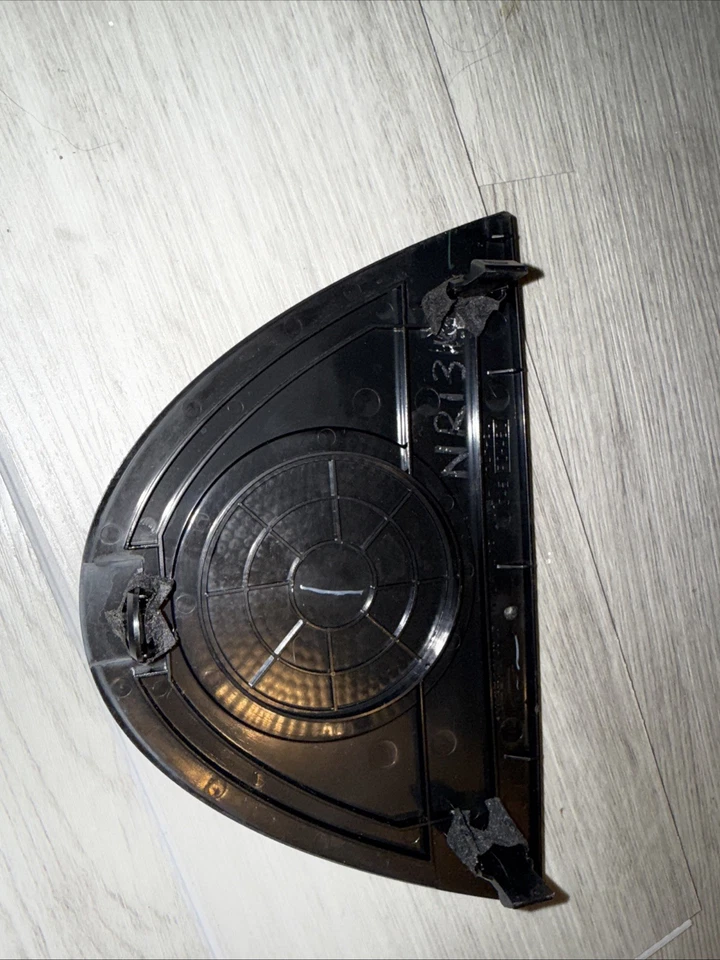 Nissan Rogue 2008-2013 tablero central delantero altavoz cubierta bisel sin agujeros OEM Foto 2 de 3