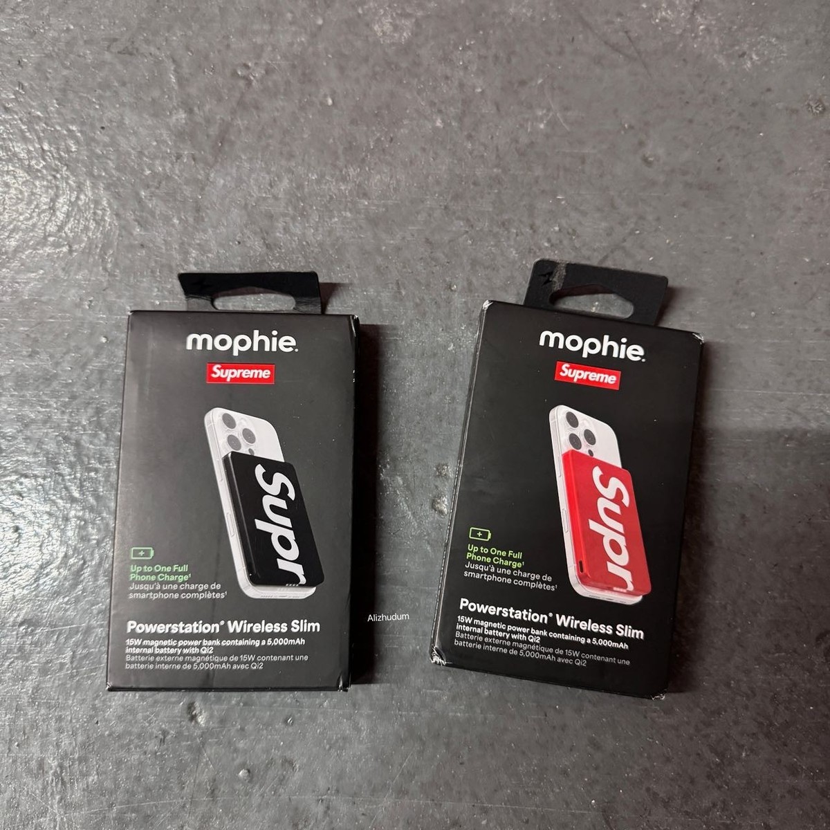 SUPREME FW25 MOPHIE Qi2 POWERSTATION 5000mAH BLACK RED