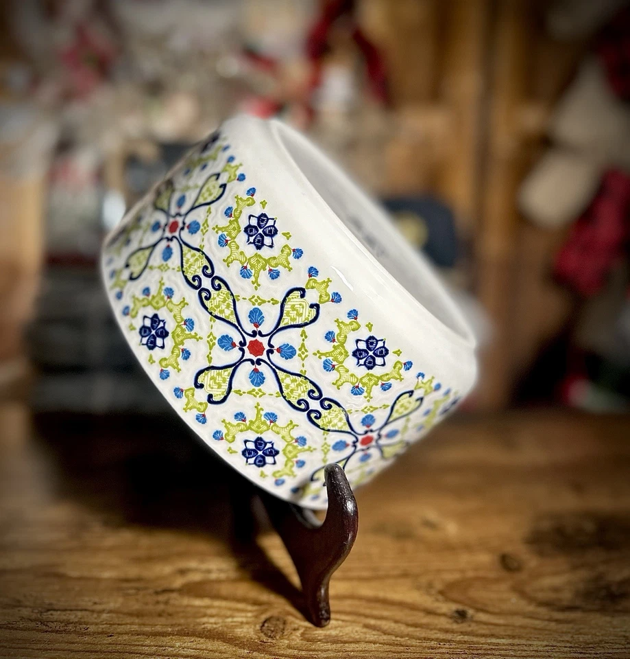 Tazón de sopa de cereales Signature Housewares Inc. 5” x 2-3/4” excelente estado Foto 3 de 4