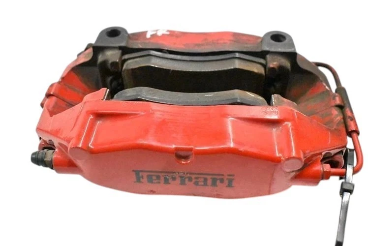 Красный суппорт переднего правого пассажирского бокового тормоза 2002 Ferrari 360 Spider 243548 от оригинального производителя - Изображение 4 из 4