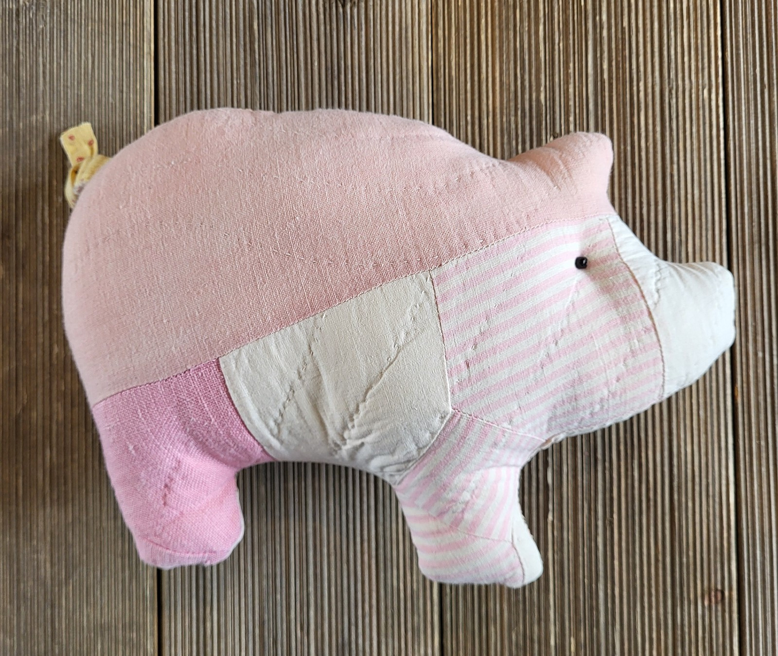 Primitive Quilted Pig-Vintage Quilt Pig-Farmhouse decor-repurposed quilt