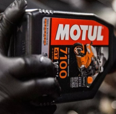 Motul 7100 4T 10W-40 Synthetic Oil 2 4 Liter Bottles For Wet