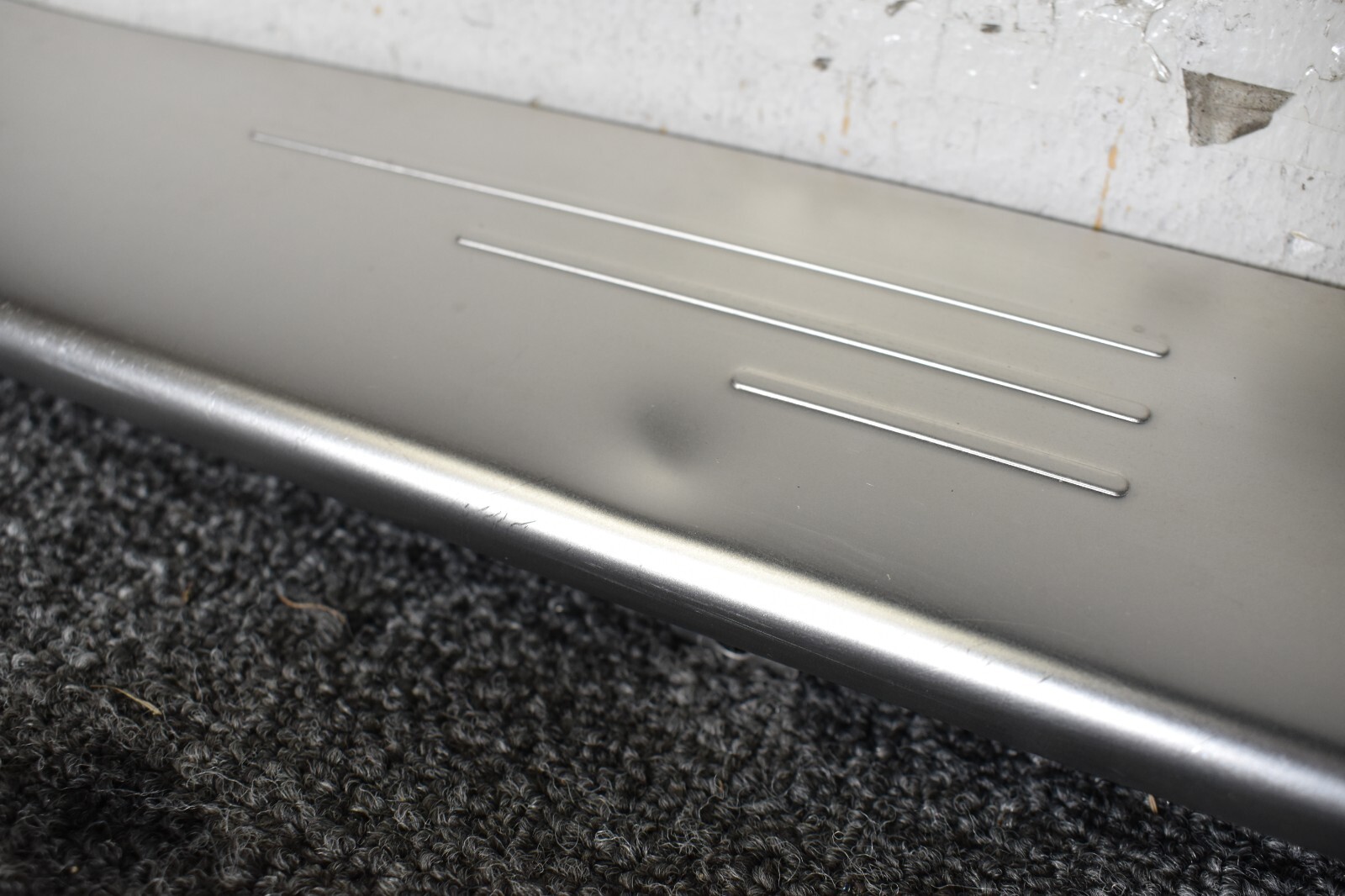 2012-15 Bentley Continental GTC V8S right Scuff step trim kick plate 3W8853538AN