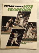 Top 10 Lou Whitaker Baseball Cards 24