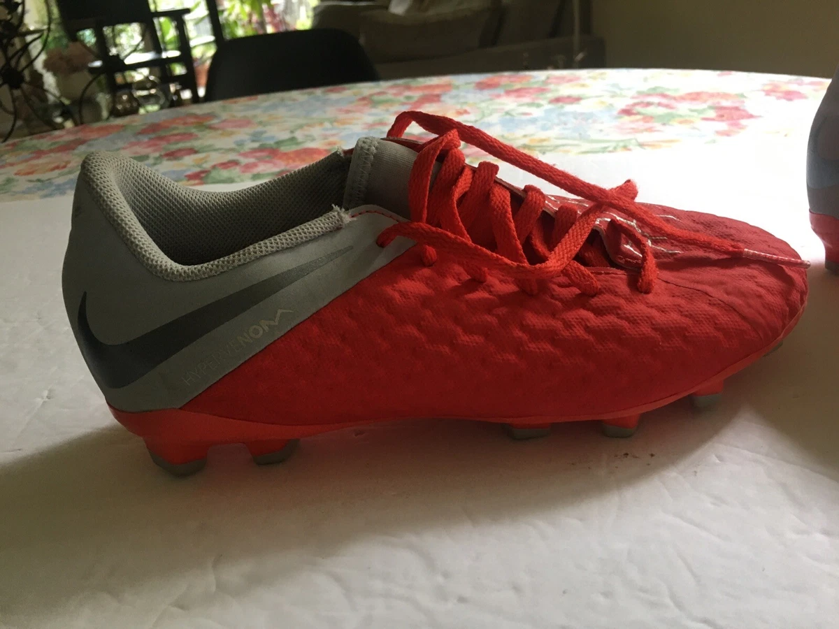 Nike Hypervenom 3 Academy Soccer Cleats Red/Grey Size 4.5Y AJ4119-800 |