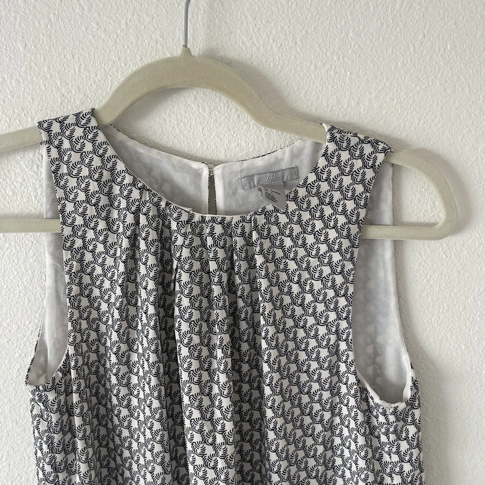 Vestido H&M Para Mujer 2 Pequeño Cuello Alto Sin Mangas Forrado Capas Academia Columpio Foto 2 de 4