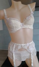 Ravage Cream Lace Caress Collection RESOLUTION 4 Strand Suspender Belt