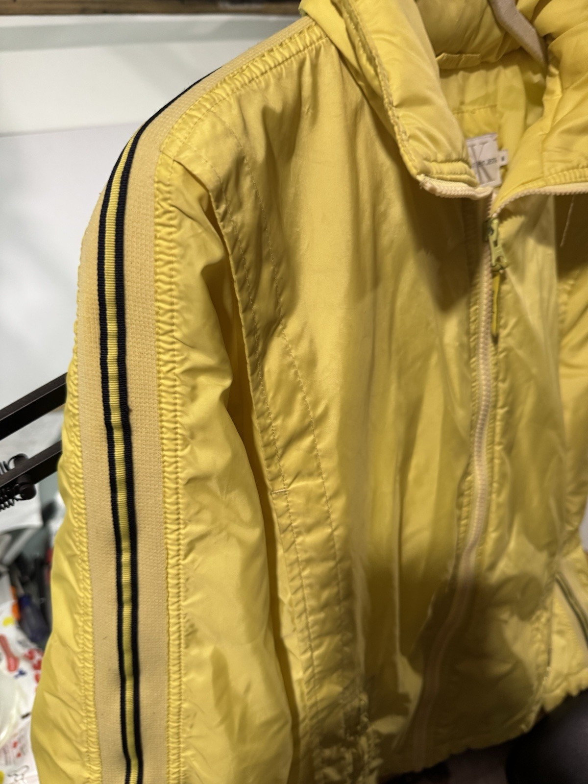 Calvin Klein Yellow Jacket Size Medium - image 4