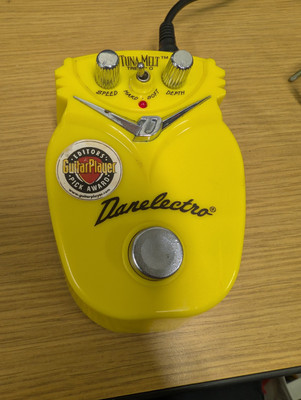 danelectro tuna melt tremolo gutar pedal