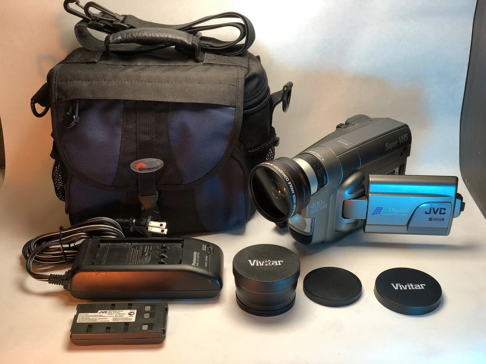 JVC GR-SXM520U S-VHS-C Camcorder + Battery, Charger, Bag, Wide & Tele Lens - Image 2 of 4