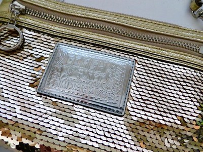 COACH スパンコール　ワンハンド　ポピー　ゴールド New NWT Coach Poppy Gold Sequined XL Spotlight Wristlet Clutch