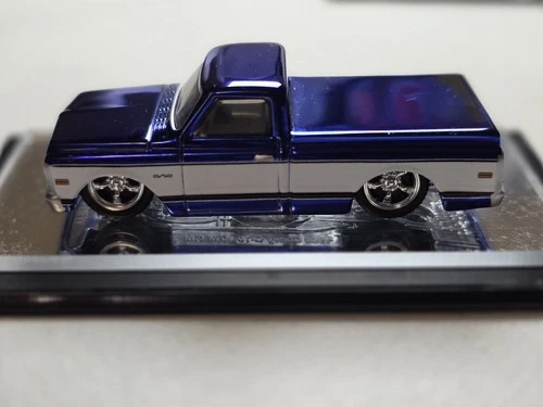Hot Wheels Redline Club 1968 Chevrolet C/10 Pickup Truck Blue White Real Rider