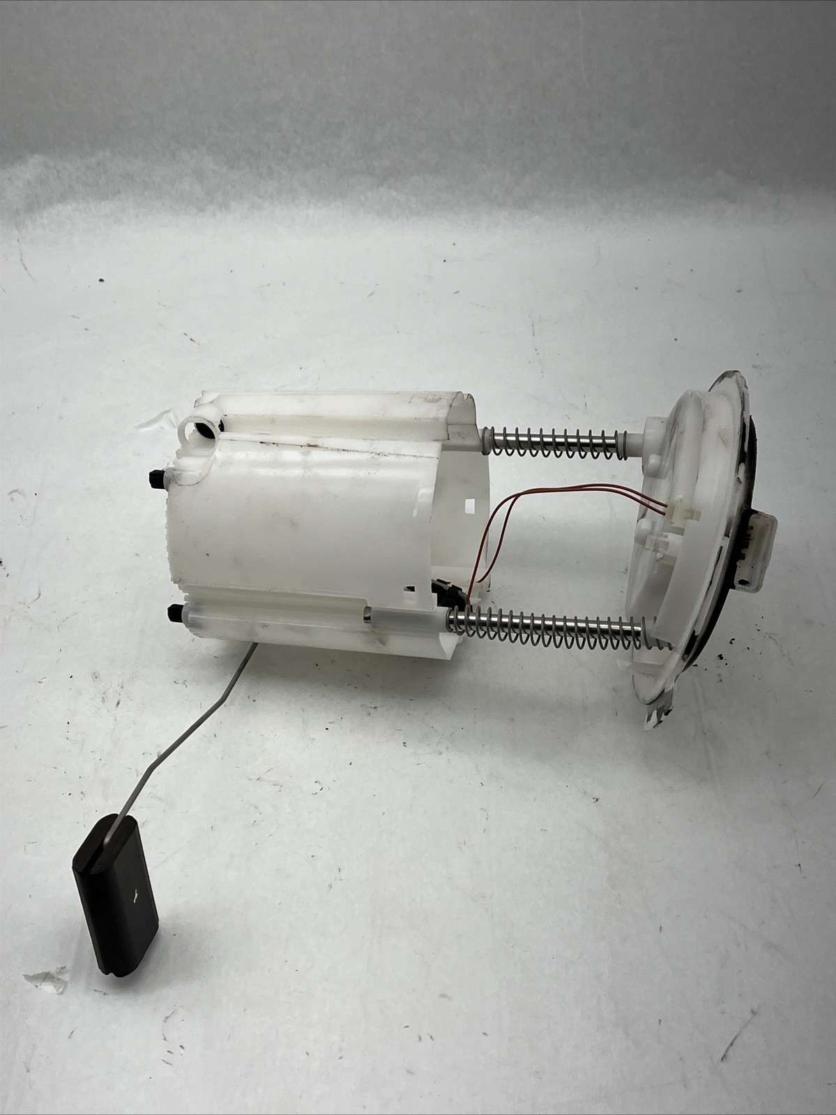 2014 - 2024 MASERATI QUATTROPORTE FUEL GAS TANK PUMP SENDING UNIT OEM 670003733