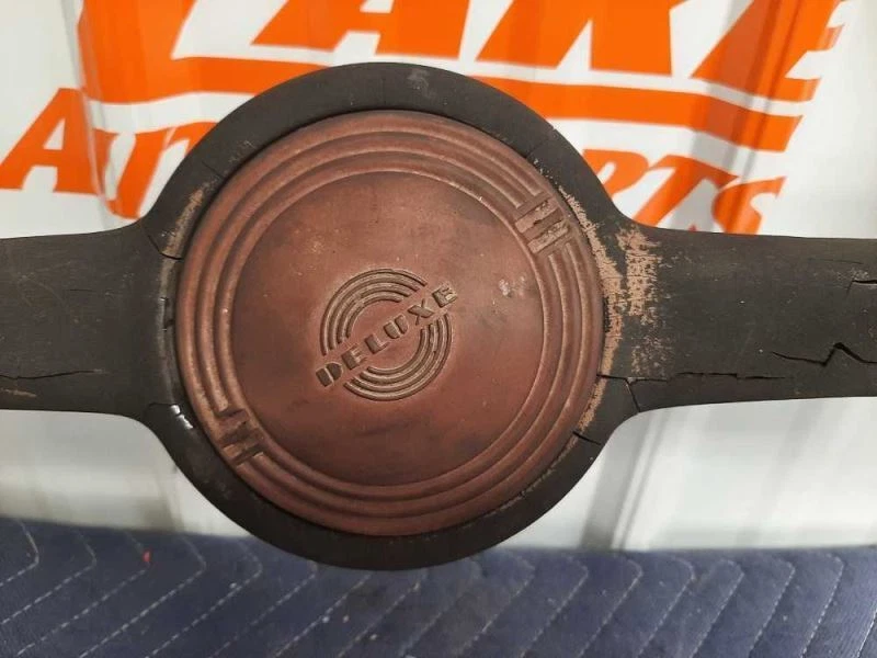 Ford Deluxe 1941 volante con anillo de bocina/botón 892561 Foto 2 de 4