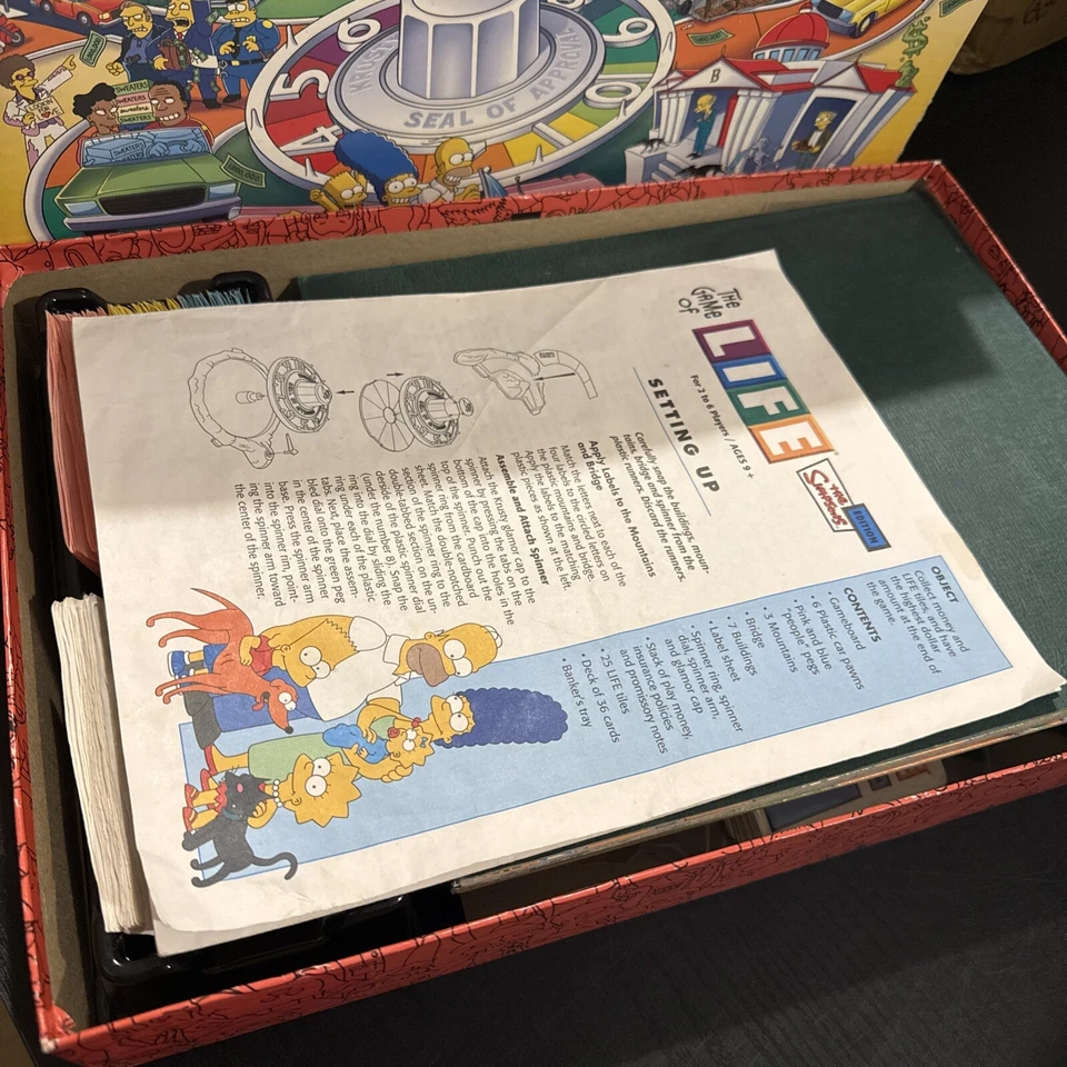 The Game of Life The Simpsons Edition COMPLETE Milton Bradley 2004 Homer VGC - Image 3 of 4