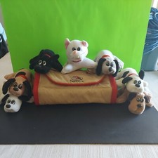 Carrying Case with 6 Pound Puppies  1 Pound Purrie Vintage 80s Set of 7