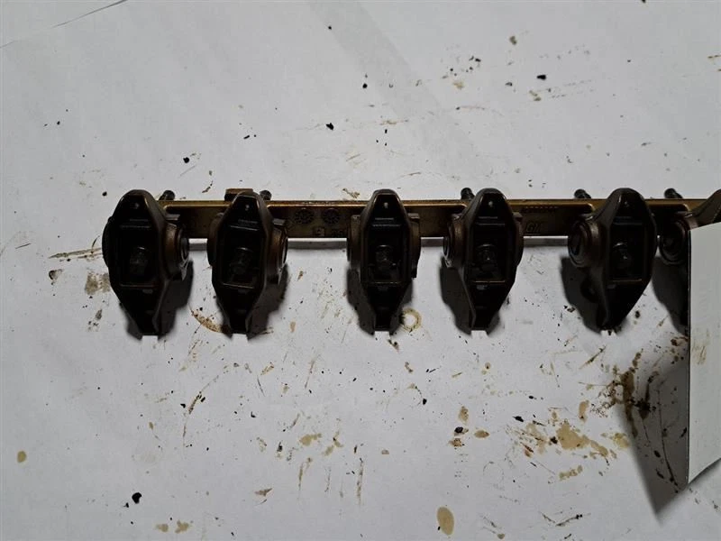 RIGHT SIDE ROCKER ARMS  FOR GMC YUKON 2002 - Image 3 of 4