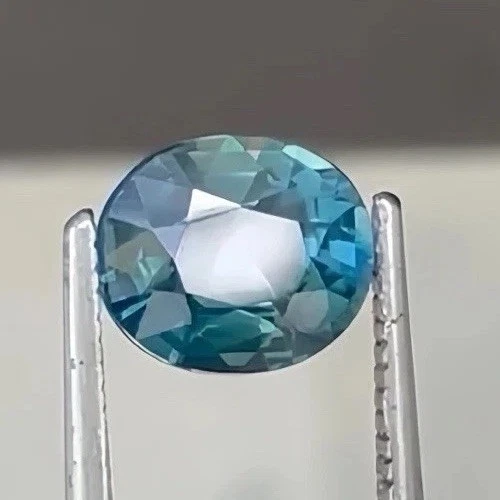 Natural Unheated Green/Teal Sapphire 1.55 CTs Round Cut loose Gemstone - Image 2 of 4