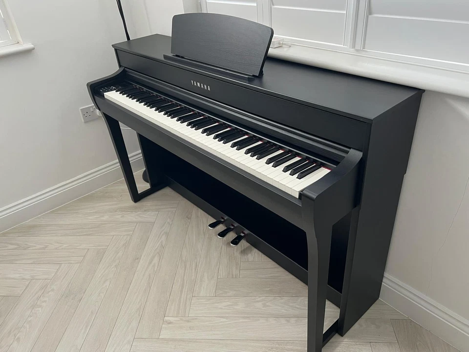 Yamaha Clavinova CLP-735, photo 3 of 5