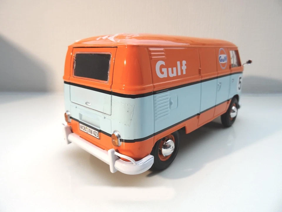 Volkswagen VW T1 Transporter Modellino GULF Motormax 1:24 79649 - Immagine 2 di 4